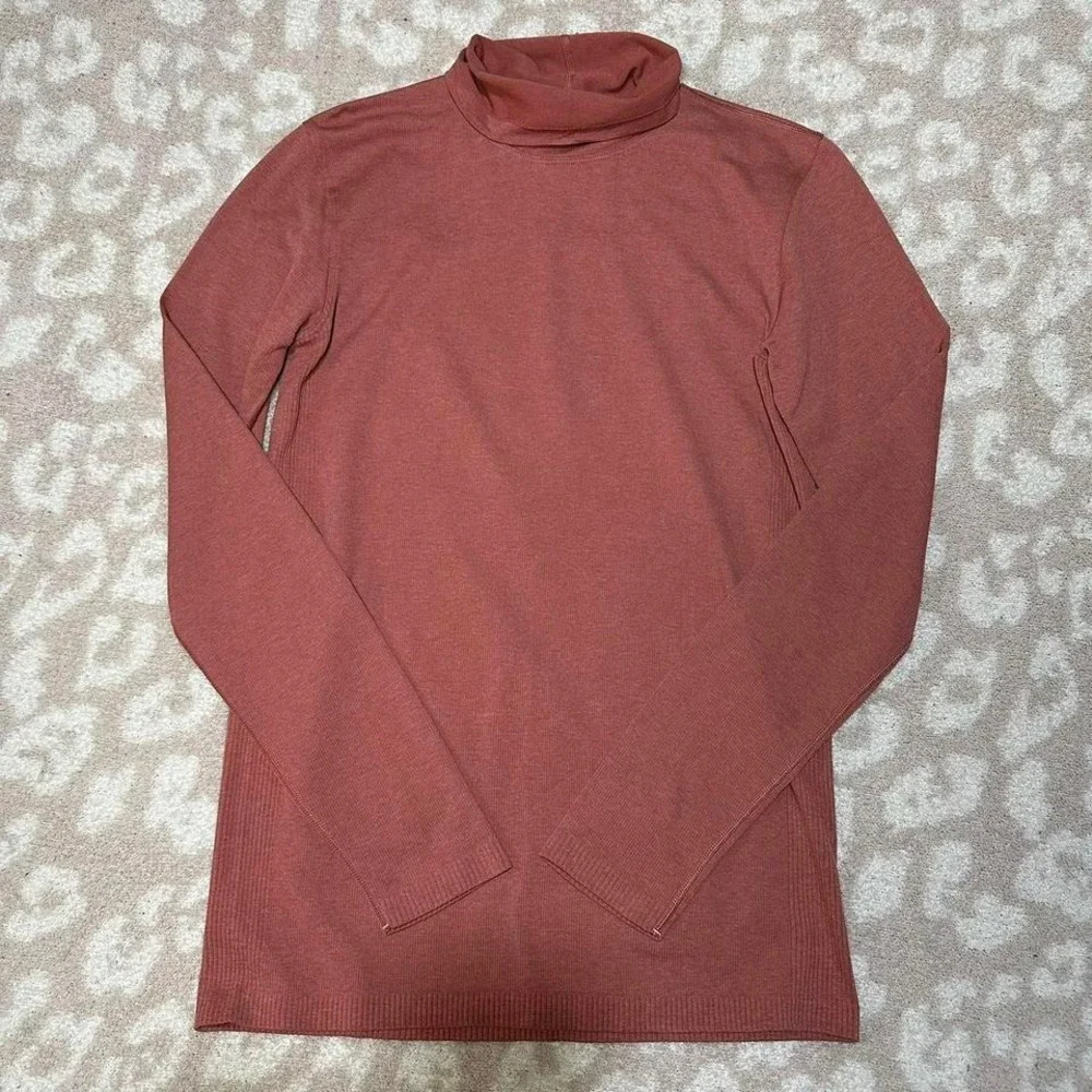 Lululemon Ribbed‎ Turtleneck Terracotta Pink Orange Top Size 12